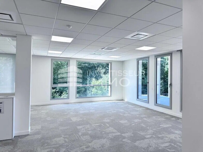 Bureau dans Serris à vendre - Photo de l’immeuble – Image 3 sur 29