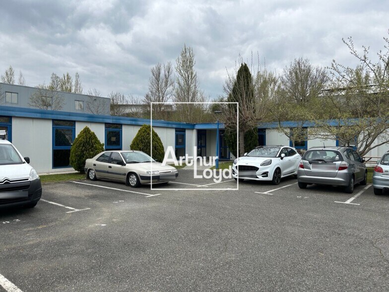 16 Rue Du Cassé, Saint-Jean à louer - Photo de l’immeuble – Image 3 sur 7