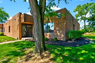 3160-3162 Presidential Dr, Fairborn, OH à louer Photo de l’immeuble– Image 1 sur 10