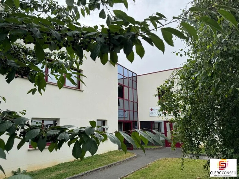 Bureau dans Évreux à louer - Photo de l’immeuble – Image 1 sur 8