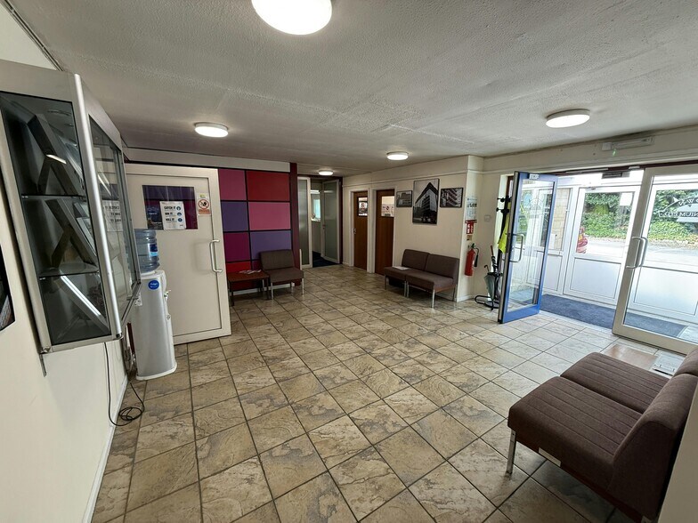 Stafford Ml, Thrupp à vendre - Photo intérieure – Image 3 sur 8