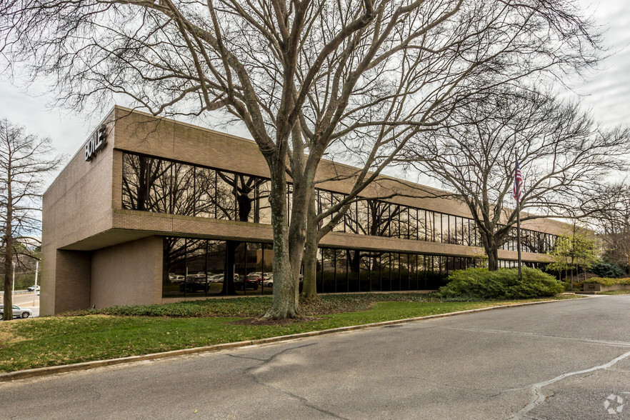 5900 Poplar Ave, Memphis, TN à louer - Photo de l’immeuble – Image 1 sur 1