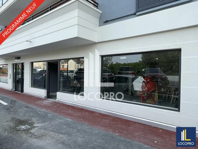 Plus de détails pour 735 Avenue De La Republique, La Roquette-sur-Siagne - Local commercial à louer