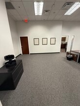 4500 S Lakeshore Dr, Tempe, AZ à louer Photo intérieure– Image 2 sur 7