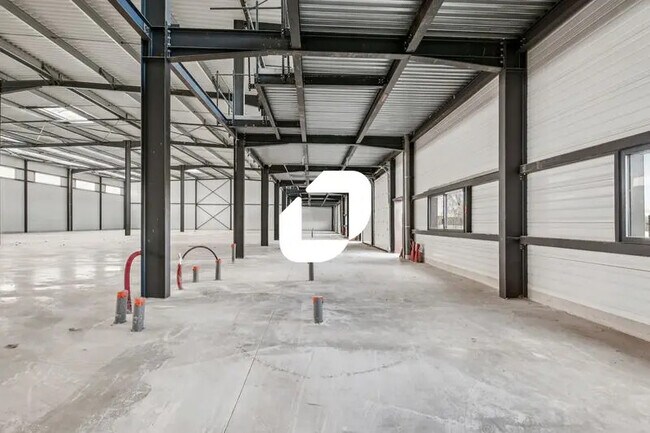 Plus de détails pour Bureau, Local d'activités à louer