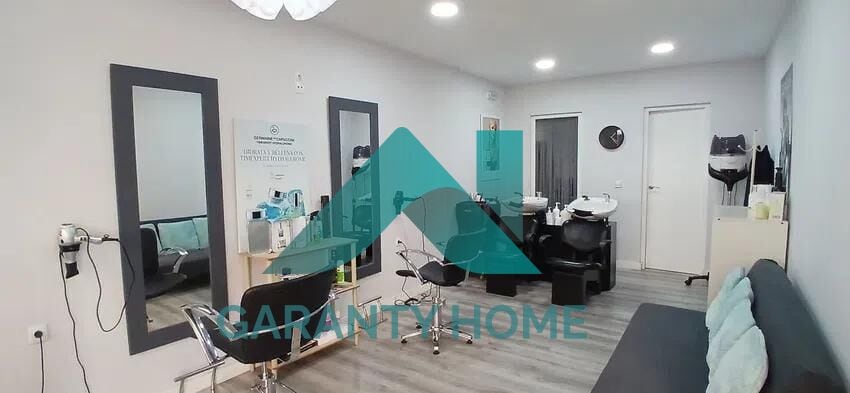 Local commercial dans Cáceres, Cáceres à louer Photo intérieure– Image 1 sur 4