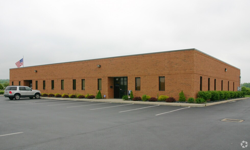 2508 Civic Center Dr, Cincinnati, OH à louer - Photo de l’immeuble – Image 2 sur 3