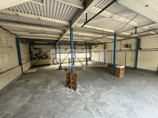 Plus de détails pour Industriel/Logistique à louer
