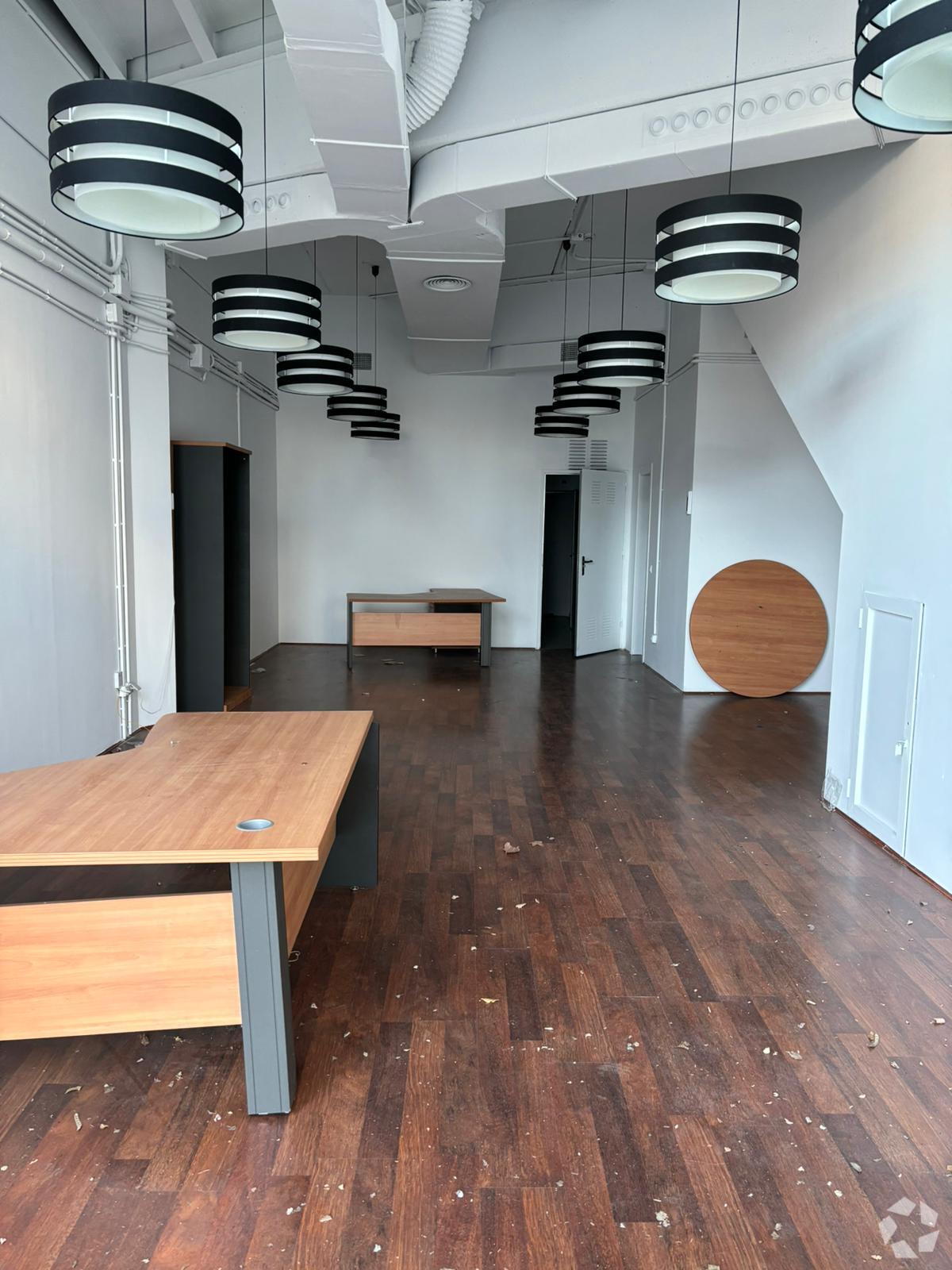 Bureau dans Las Rozas de Madrid, Madrid à vendre Photo intérieure– Image 1 sur 2
