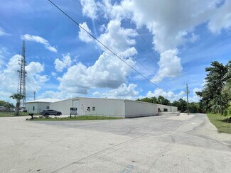Plus de détails pour 10980 Enterprise Ave, Bonita Springs, FL - Industriel/Logistique à vendre