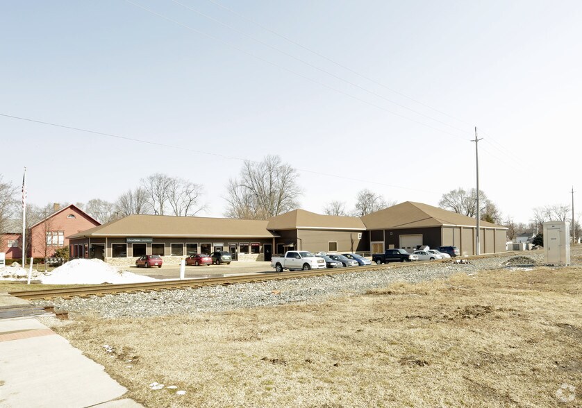 135 N State St, Zeeland, MI à louer - Photo principale – Image 1 sur 5