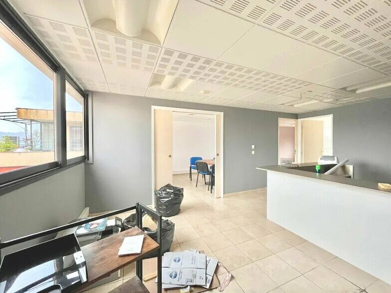 Bureau dans Mouans-Sartoux à vendre - Photo de l’immeuble – Image 1 sur 6