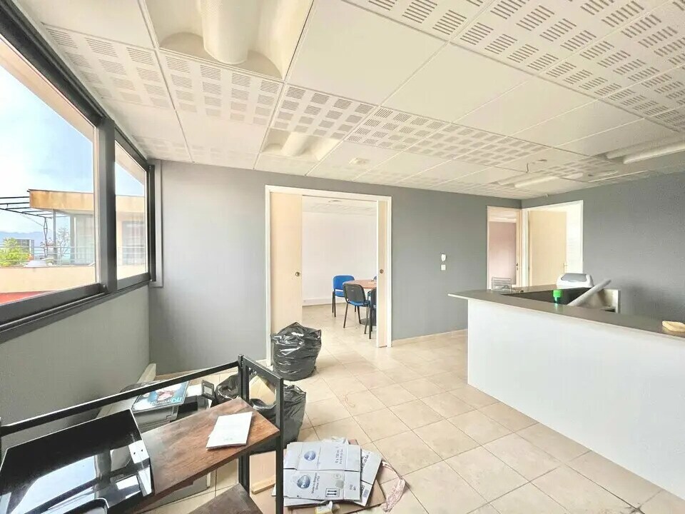Bureau dans Mouans-Sartoux à vendre Photo de l’immeuble– Image 1 sur 7