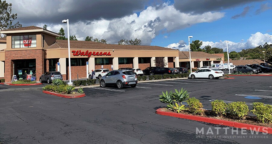 30000-30030 Town Center Dr, Laguna Niguel, CA à louer - Photo de l’immeuble – Image 1 sur 4