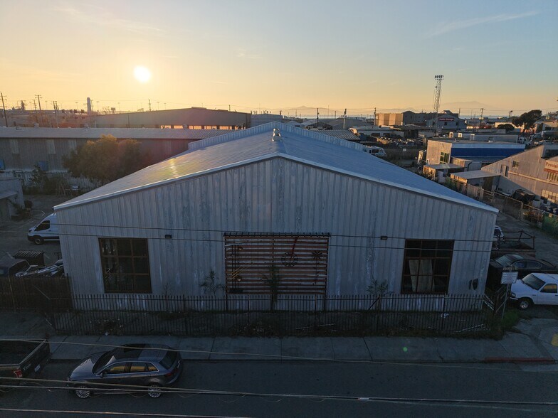 725 Gilman St, Berkeley, CA à louer - Photo de l’immeuble – Image 2 sur 9