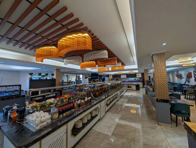 Plus de détails pour Bureau, Local commercial à louer