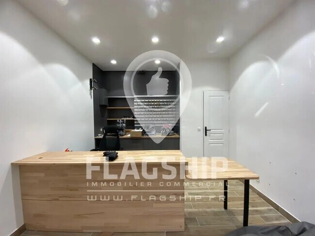 Plus de détails pour Local commercial à louer