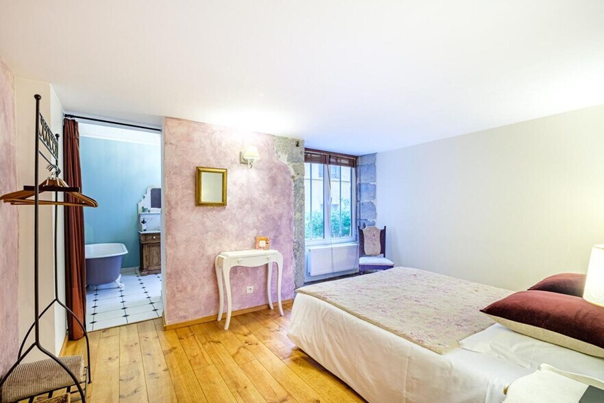 Bureau dans Lyon à vendre - Photo de l’immeuble – Image 3 sur 7