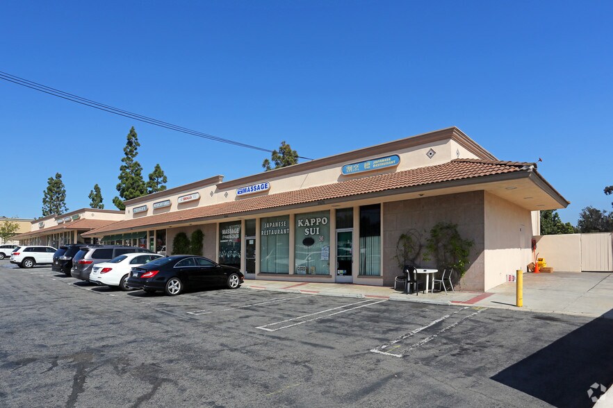 20060 Santa Ana Ave, Costa Mesa, CA à louer - Photo de l’immeuble – Image 2 sur 7