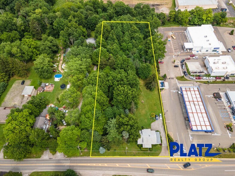 6407 Raccoon Rd, Canfield, OH à louer - Photo de l’immeuble – Image 2 sur 8