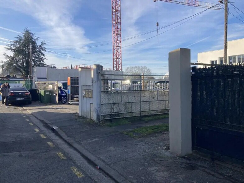 Bureau dans Floirac à louer - Photo de l’immeuble – Image 3 sur 12