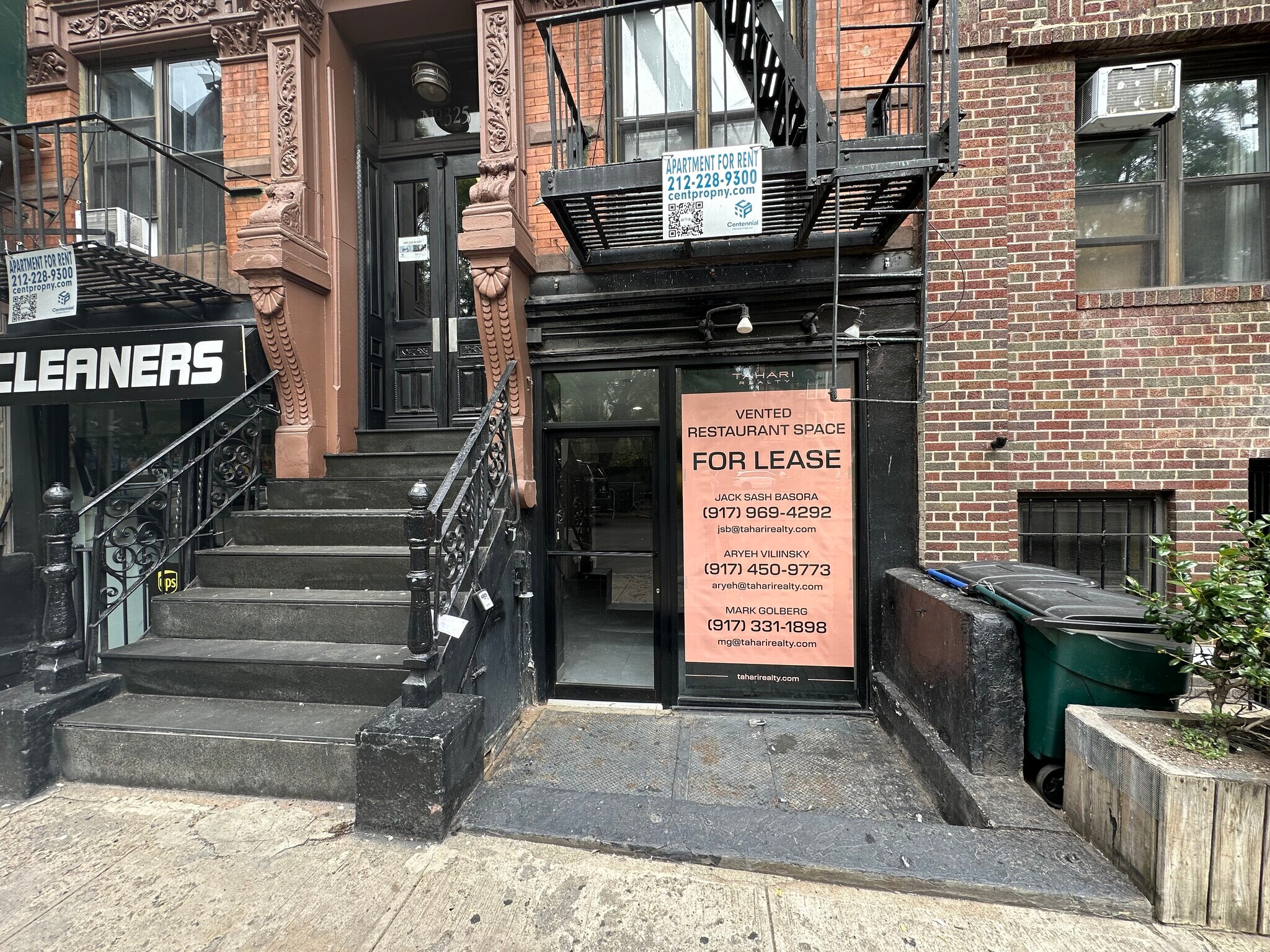 325 E 5th St, New York, NY à louer Photo de l’immeuble– Image 1 sur 5