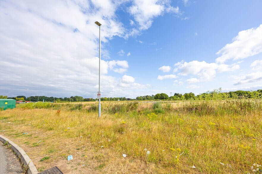 Overfield Park portefeuille de 4 biens à vendre sur LoopNet.fr - Photo de l’immeuble – Image 2 sur 3