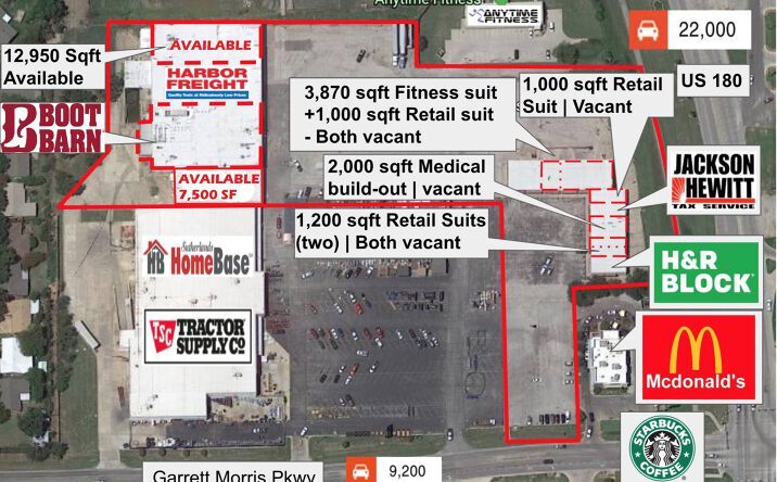 102-126 Garrett Morris Pky, Mineral Wells, TX à louer Photo de l’immeuble– Image 1 sur 5