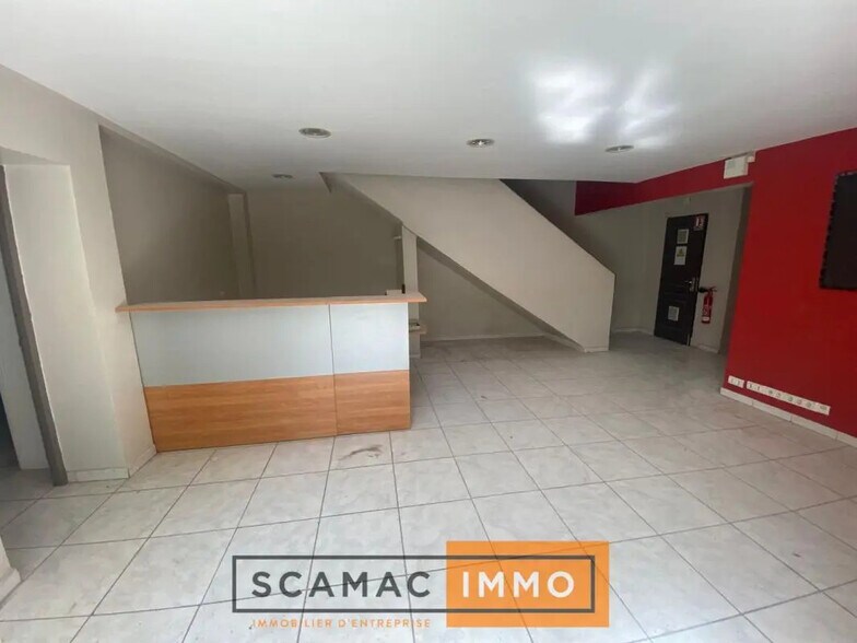 Bureau dans Aubagne à louer - Photo de l’immeuble – Image 2 sur 5