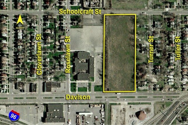 7742 Davison W, Detroit, MI à vendre - Photo principale – Image 1 sur 10