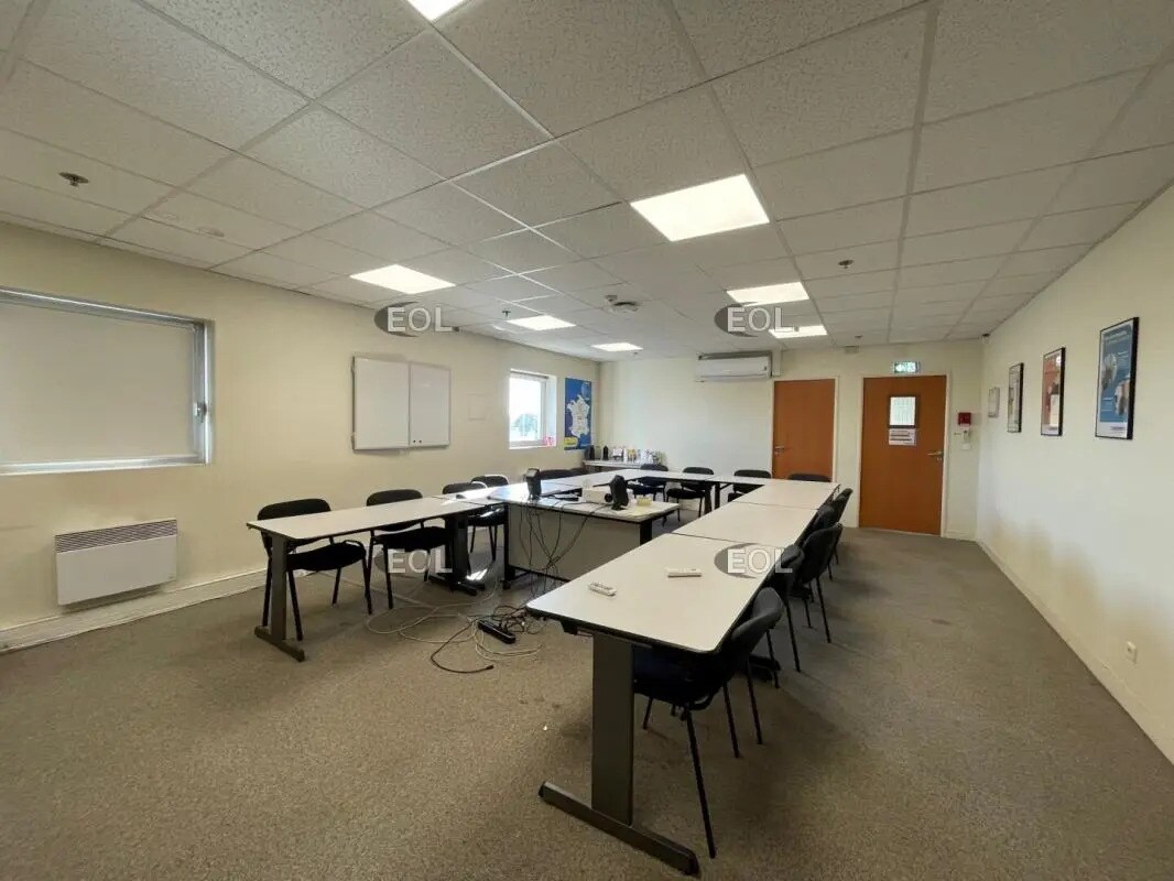 Bureau dans Claye-Souilly à louer Photo de l’immeuble– Image 1 sur 5