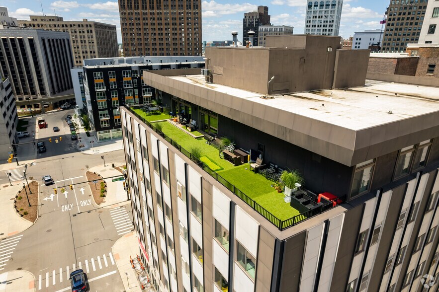 1514 Washington Blvd, Detroit, MI à louer - Photo de l’immeuble – Image 2 sur 6