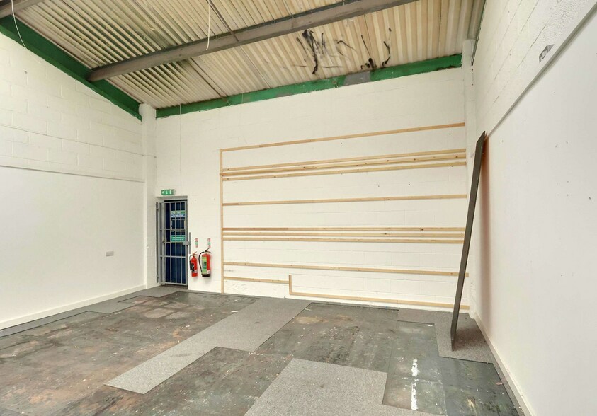 2B Brunel Way, Minehead à louer - Photo de l’immeuble – Image 3 sur 10