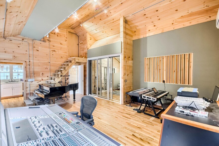 1440 Woodmont Ln, Atlanta, GA à vendre - Photo intérieure – Image 3 sur 19
