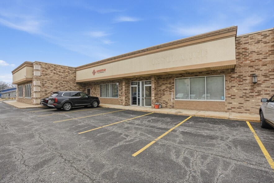 8025 Wicker Ave, Saint John, IN à vendre - Photo de l’immeuble – Image 1 sur 10