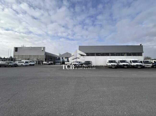 Plus de détails pour Local d'activités à louer