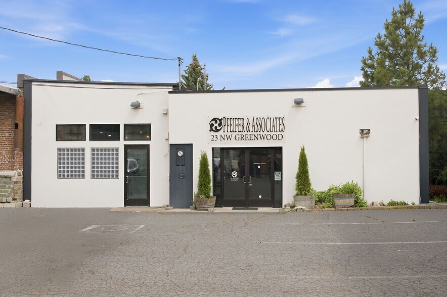 23 NW Greenwood Ave, Bend, OR à vendre - Photo de l’immeuble – Image 3 sur 35