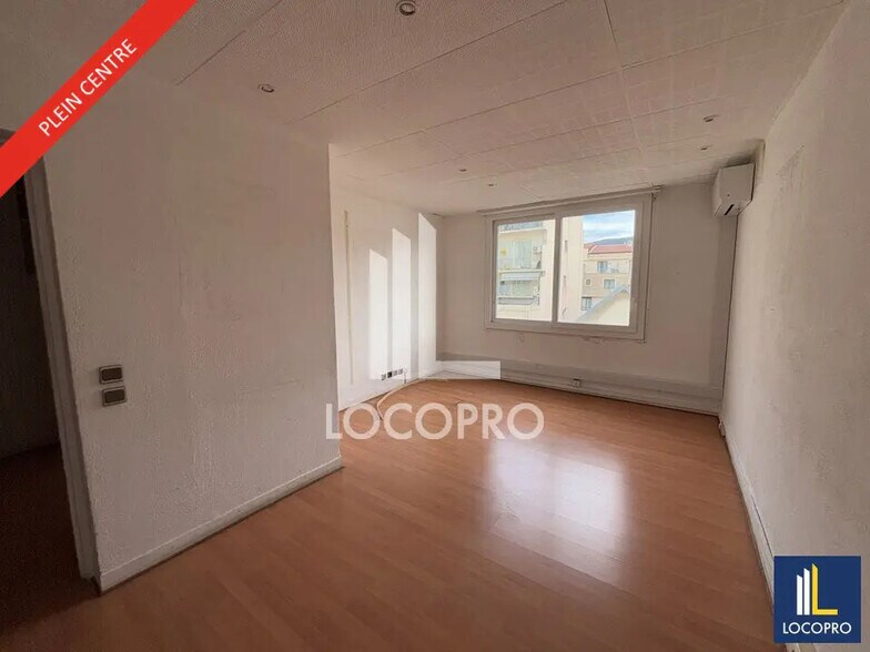 Bureau dans Nice à louer - Photo de l’immeuble – Image 1 sur 6