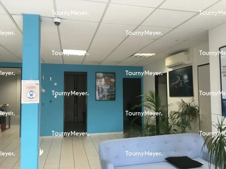 Local d’activités dans Mérignac à louer - Photo intérieure – Image 1 sur 3