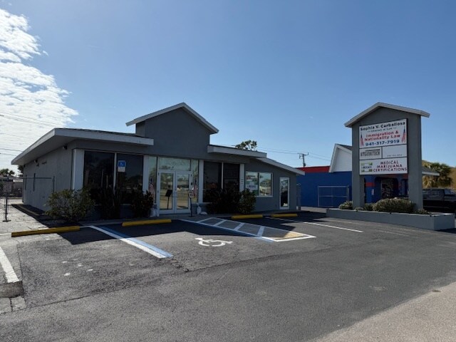 3841 Tamiami Trl, Port Charlotte, FL à vendre - Photo de l’immeuble – Image 1 sur 20