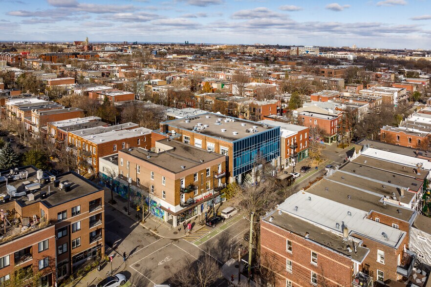 1375 Av Laurier E, Montréal, QC à vendre - Aérien – Image 2 sur 10