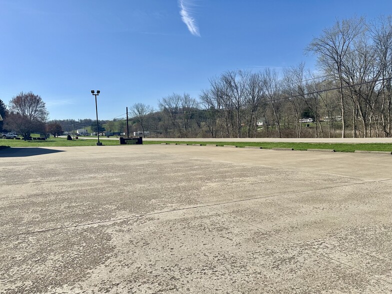 7041 State Route 800 SE, Uhrichsville, OH à vendre - Autre – Image 2 sur 14