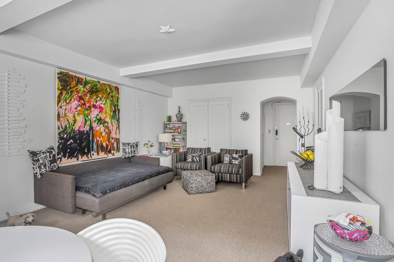 332-350 W 57th St, New York, NY 10019 - Lot 3J - - Photo intérieure - Image 2 of 6