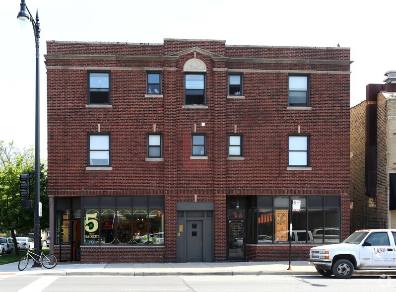 5003 W Irving Park Rd, Chicago, IL à louer - Photo de l’immeuble – Image 2 sur 7