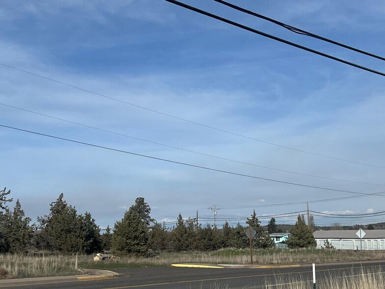 TL500 SW Belmont Ln, Madras, OR à vendre - Photo de l’immeuble – Image 3 sur 14