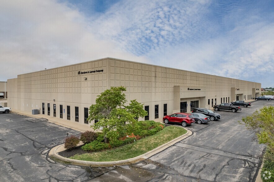 10542-10556 Lackman Rd, Lenexa, KS à louer - Photo principale – Image 1 sur 5