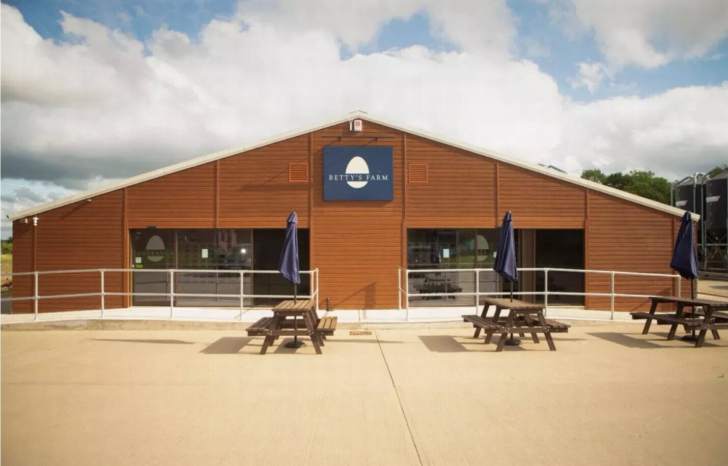 Wilow Pit Ln, Hilton à louer Photo principale– Image 1 sur 6