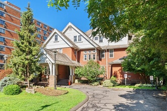 19 Woodland St, Hartford, CT à louer Photo intérieure– Image 1 sur 20