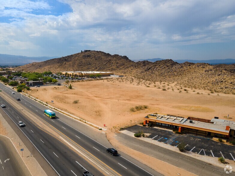 Highway 18 & Rancherias Rd, Apple Valley, CA à louer - Autre – Image 1 sur 6