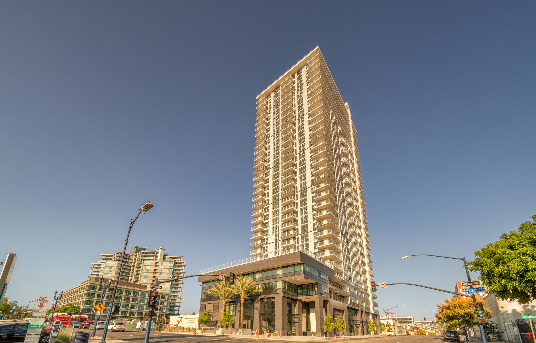 1150 E St, San Diego, CA à louer Photo de l’immeuble– Image 1 sur 7